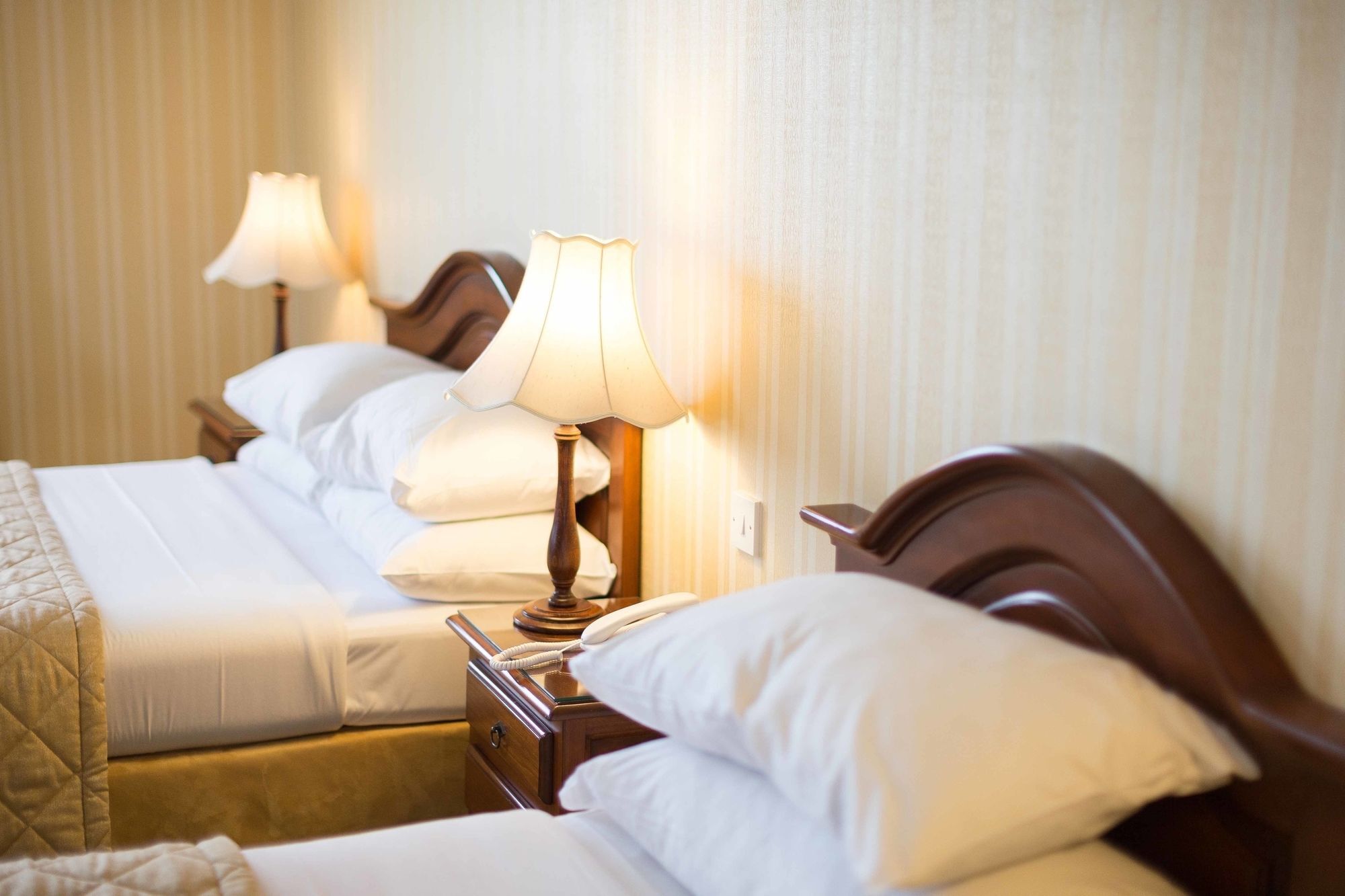 Sheedy'S Boutique Hotel Лісдунварна Екстер'єр фото