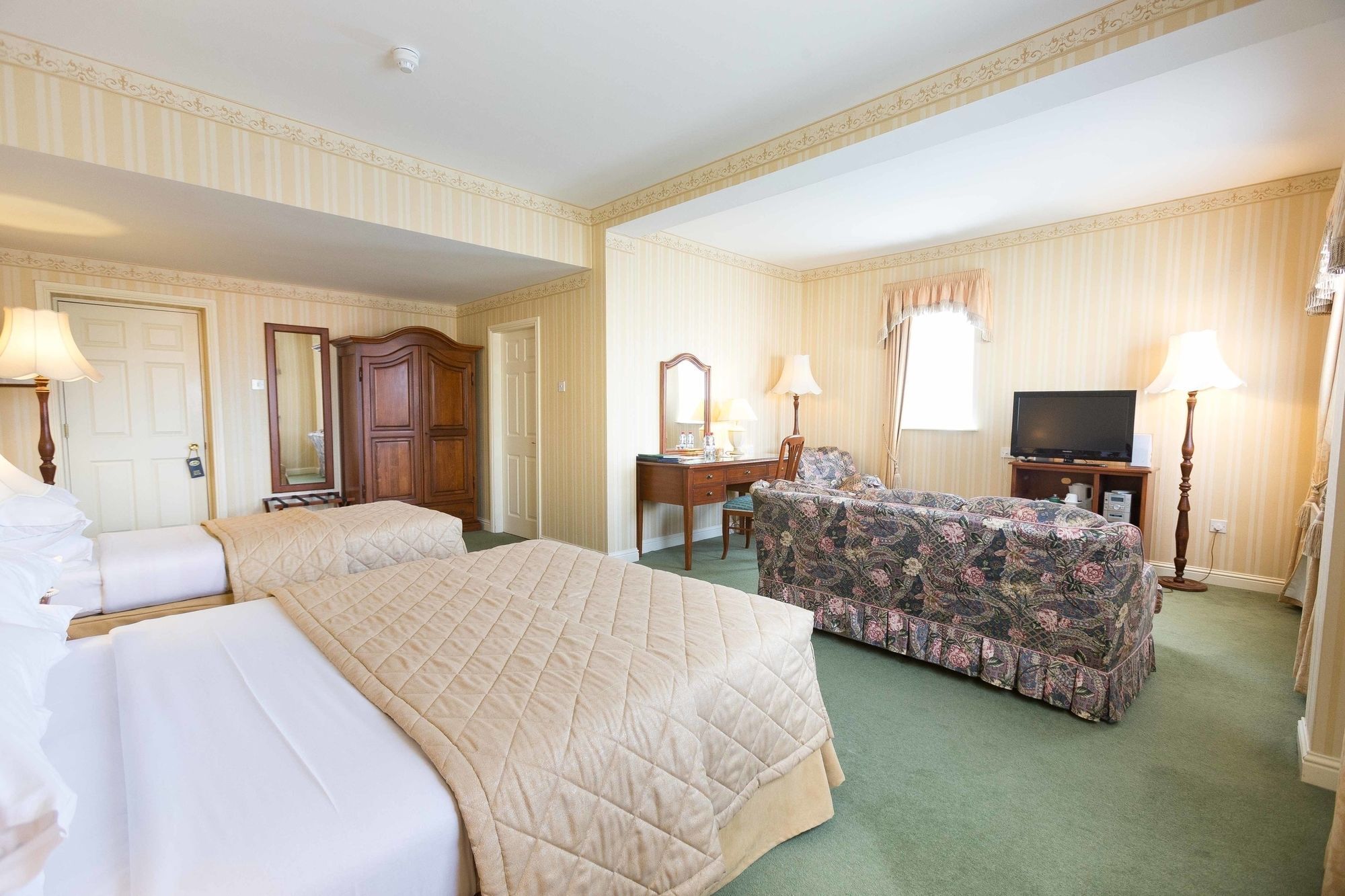 Sheedy'S Boutique Hotel Лісдунварна Екстер'єр фото